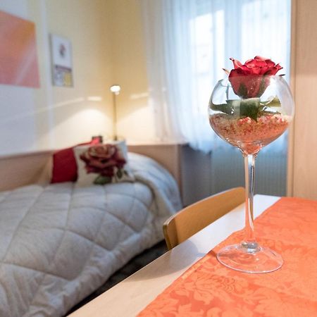 Bed & Breakfast Delle Rose Конеляно Екстериор снимка