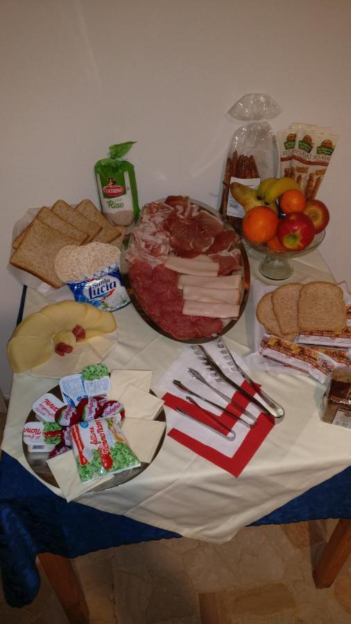 Bed & Breakfast Delle Rose Конеляно Екстериор снимка