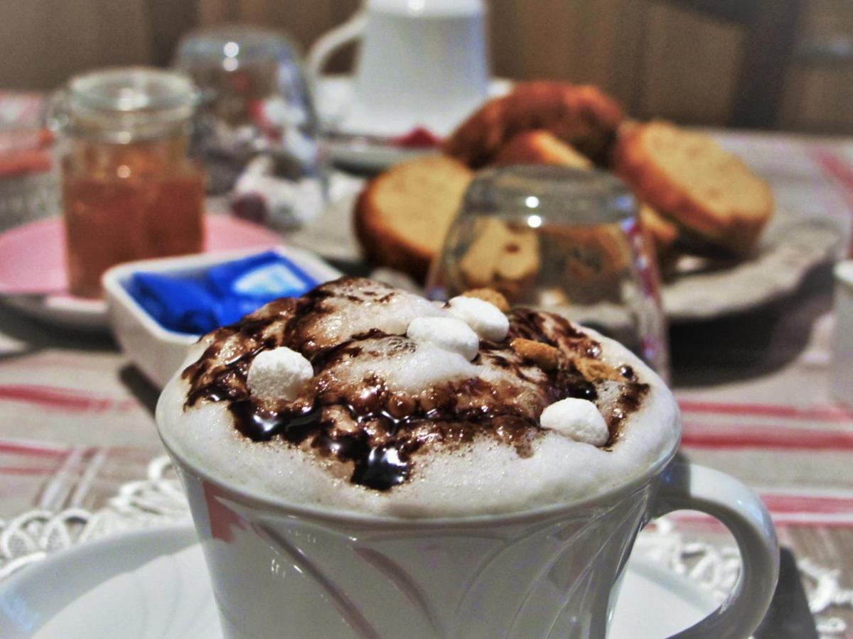Bed & Breakfast Delle Rose Конеляно Екстериор снимка
