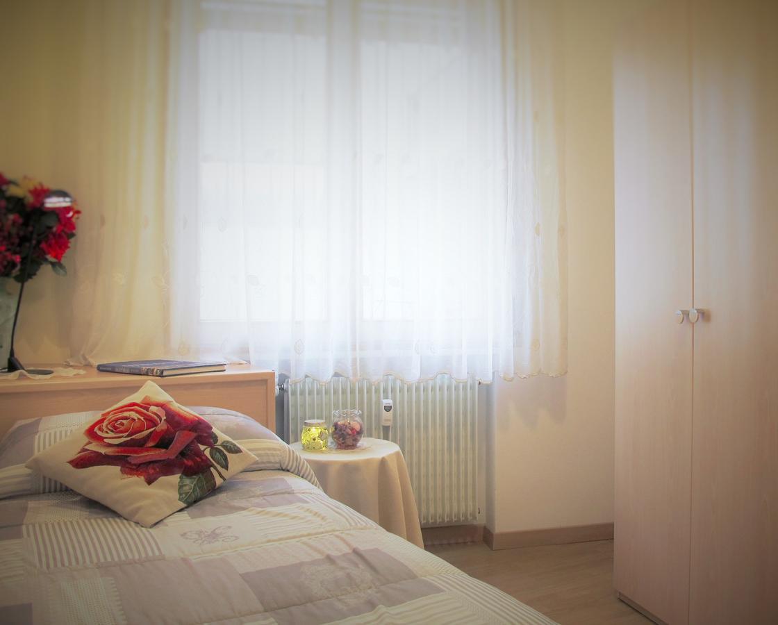 Bed & Breakfast Delle Rose Конеляно Екстериор снимка