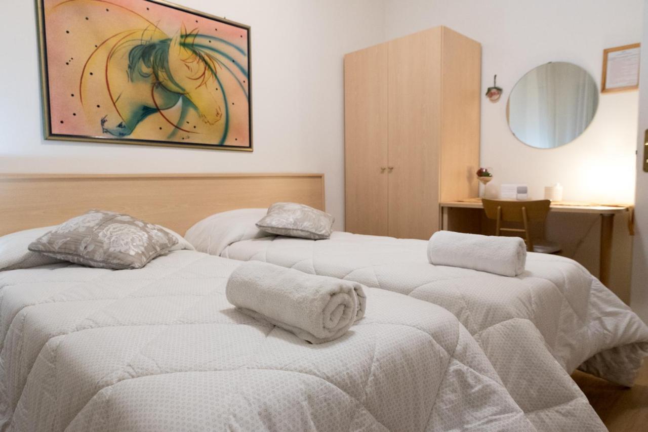 Bed & Breakfast Delle Rose Конеляно Екстериор снимка
