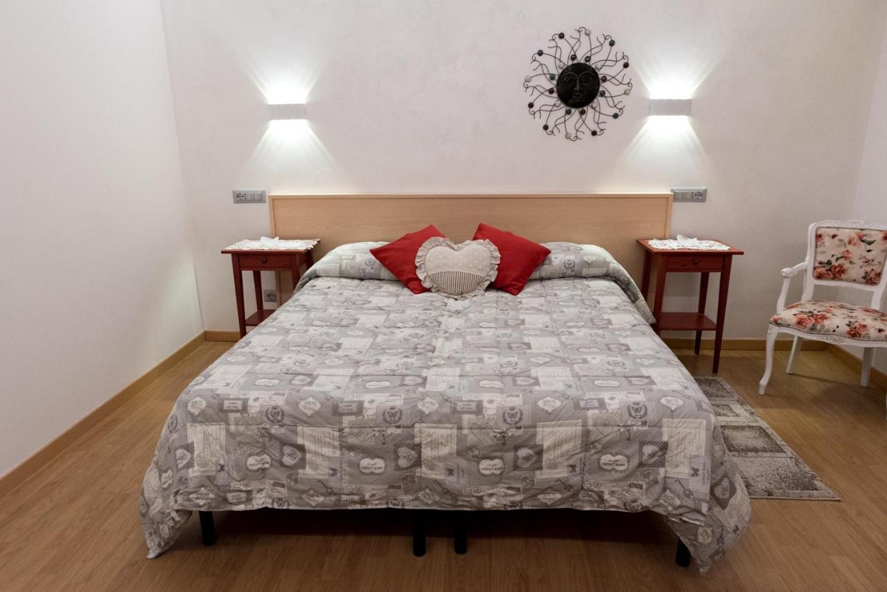 Bed & Breakfast Delle Rose Конеляно Екстериор снимка